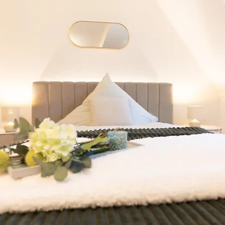 Am Teich, 7 Schlafzimmer, Meutere- Und Businesswohnung Mit Gemeinschaftsflur, Terrasse Salzgitter