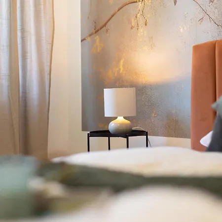 Am Teich, 7 Schlafzimmer, Meutere- Und Businesswohnung Mit Gemeinschaftsflur, Terrasse