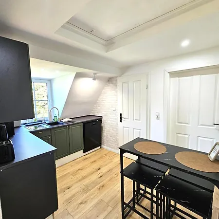 Am Teich, 7 Schlafzimmer, Meutere- Und Businesswohnung Mit Gemeinschaftsflur, Terrasse 펜션 *